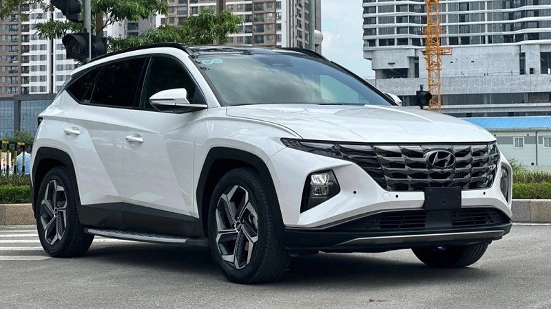 Loạt xe gầm cao hạng C tại Việt Nam đua nhau giảm giá trong tháng 4/2024