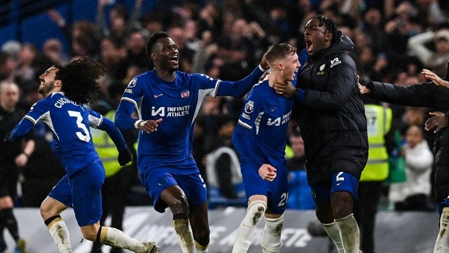 Ngoại hạng Anh: Cole Palmer lập hat-trick, Chelsea thắng Man Utd phút bù giờ