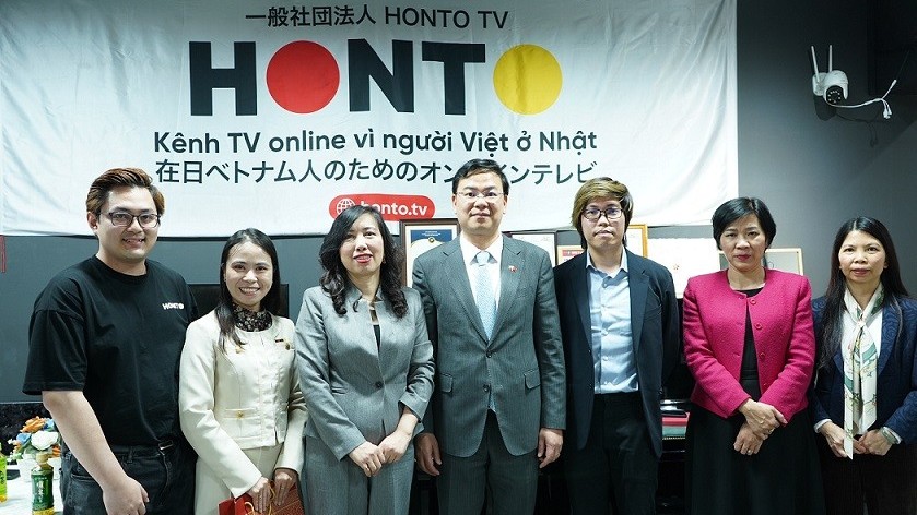 Thứ trưởng Ngoại giao Lê Thị Thu Hằng thăm, làm việc  với một số hội đoàn tại Nhật Bản