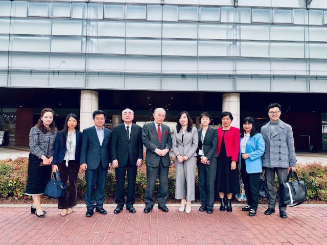 Thứ trưởng Bộ Ngoại giao Lê Thị Thu Hằng thăm, làm việc với một số hội đoàn tại Nhật Bản Thứ trưởng Bộ Ngoại giao Lê Thị Thu Hằng thăm, làm việc với một số hội đoàn tại Nhật Bản