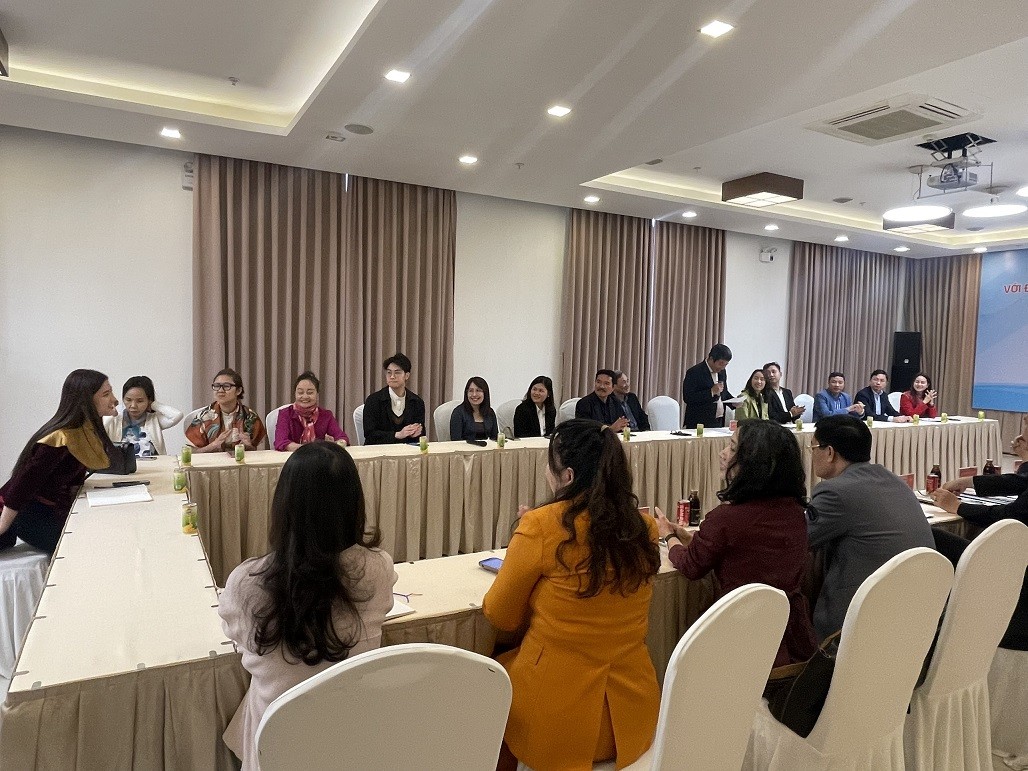 Các doanh nghiệp phát biểu tại Chương trình. Các doanh nghiệp phát biểu tại Chương trình.