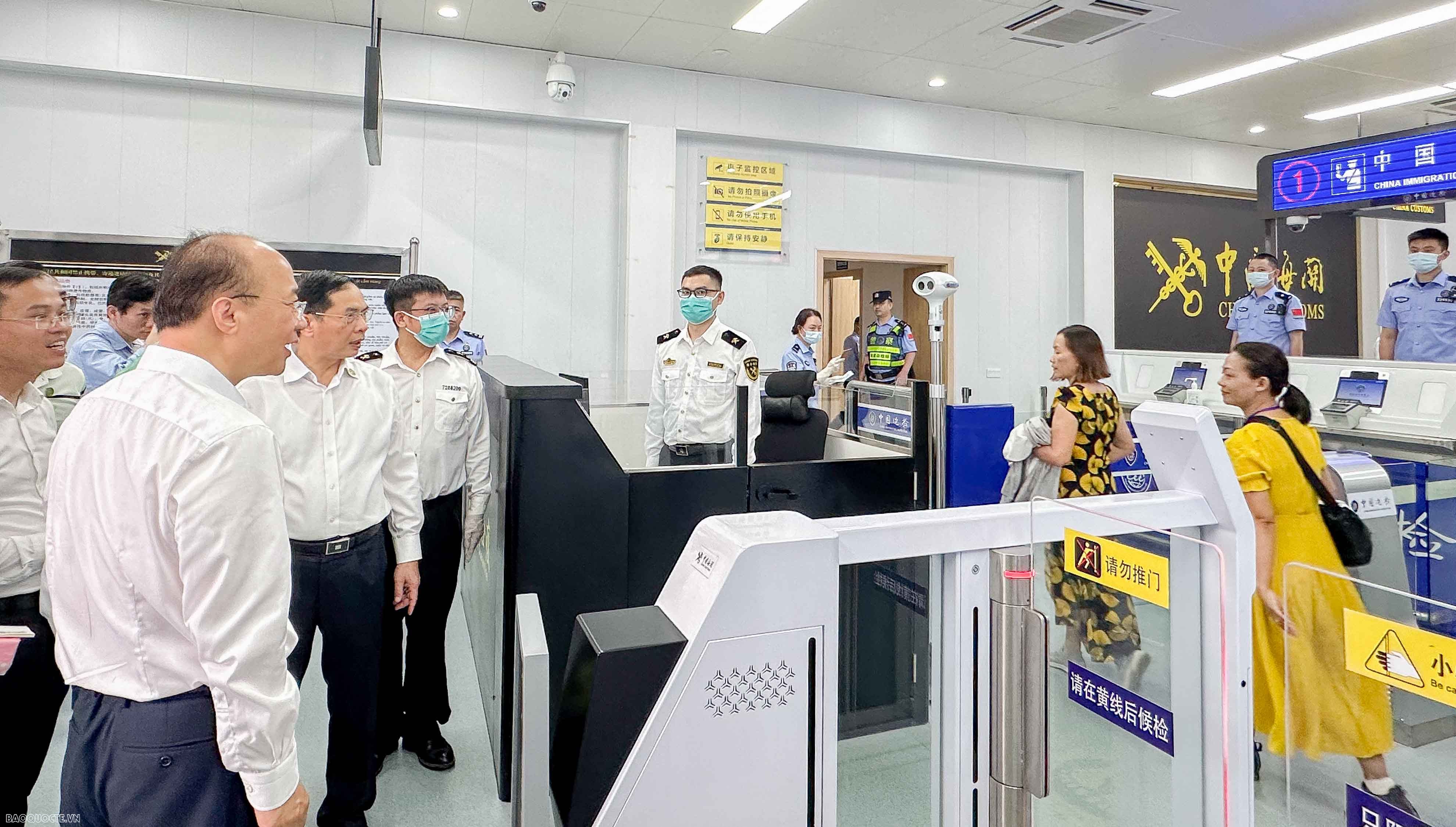 Thúc đẩy giao lưu du lịch tại khu cảnh quan khai thác chung đầu tiên trên biên giới Việt Nam-Trung Quốc