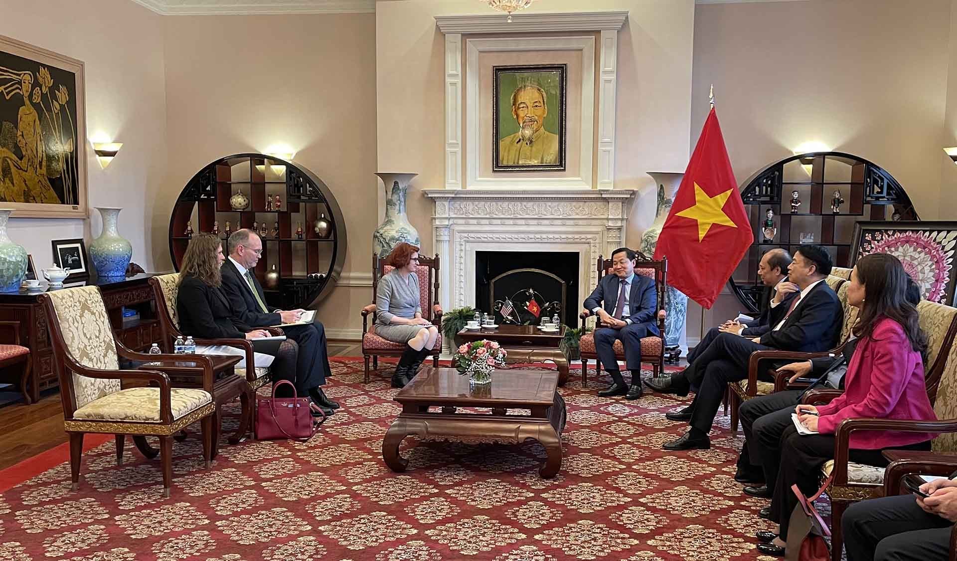 Phó Thủ tướng Lê Minh Khái gặp gỡ, trao đổi với giới chức và một số doanh nghiệp lớn của Hoa Kỳ Phó Thủ tướng Lê Minh Khái gặp gỡ, trao đổi với giới chức và một số doanh nghiệp lớn của Hoa Kỳ