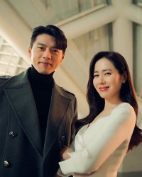 Son Ye Jin 'trốn con' hẹn hò lãng mạn cùng ông xã