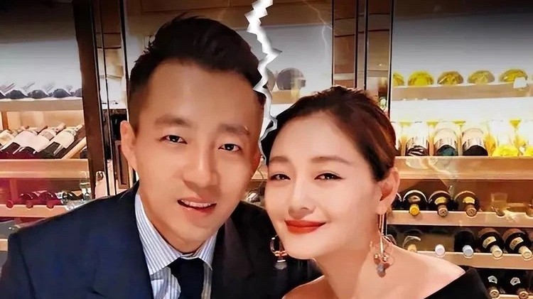 Nữ diễn viên Vườn sao băng dọn khỏi căn biệt thự sang trọng và bị cắt trợ cấp