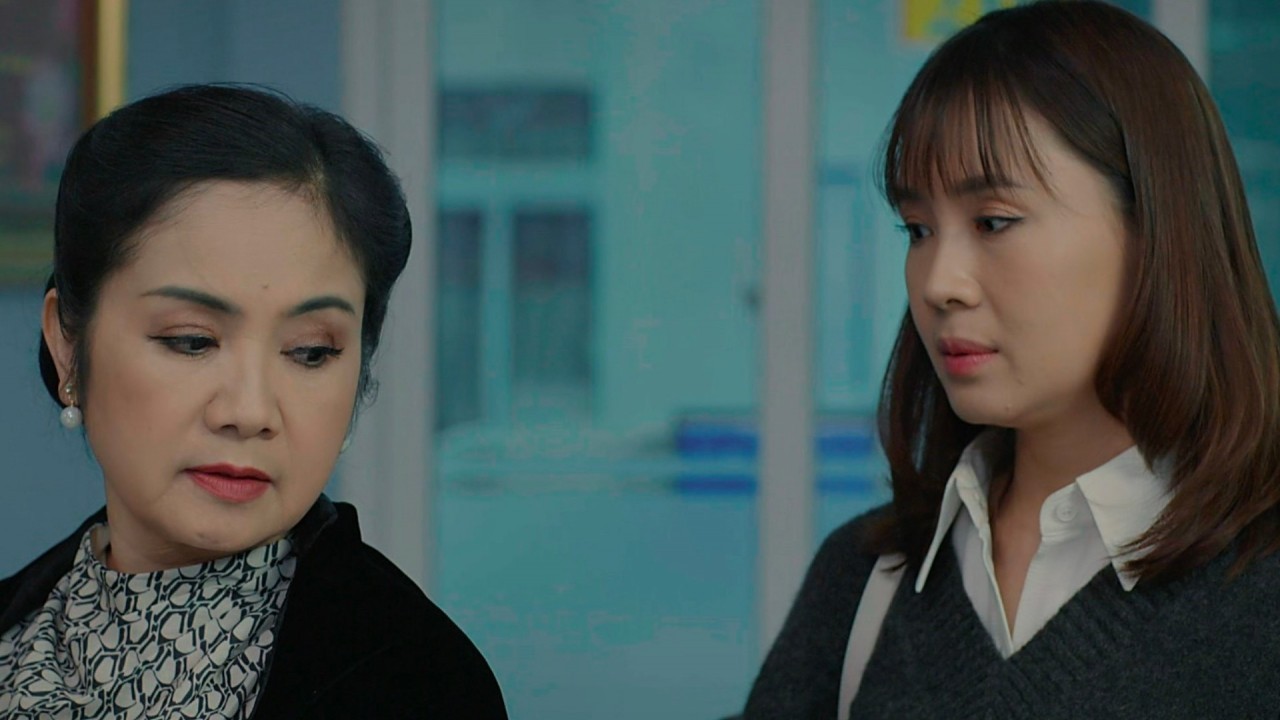 NSND Thu Hà cảm thấy may mắn khi đóng phim cùng Hồng Diễm