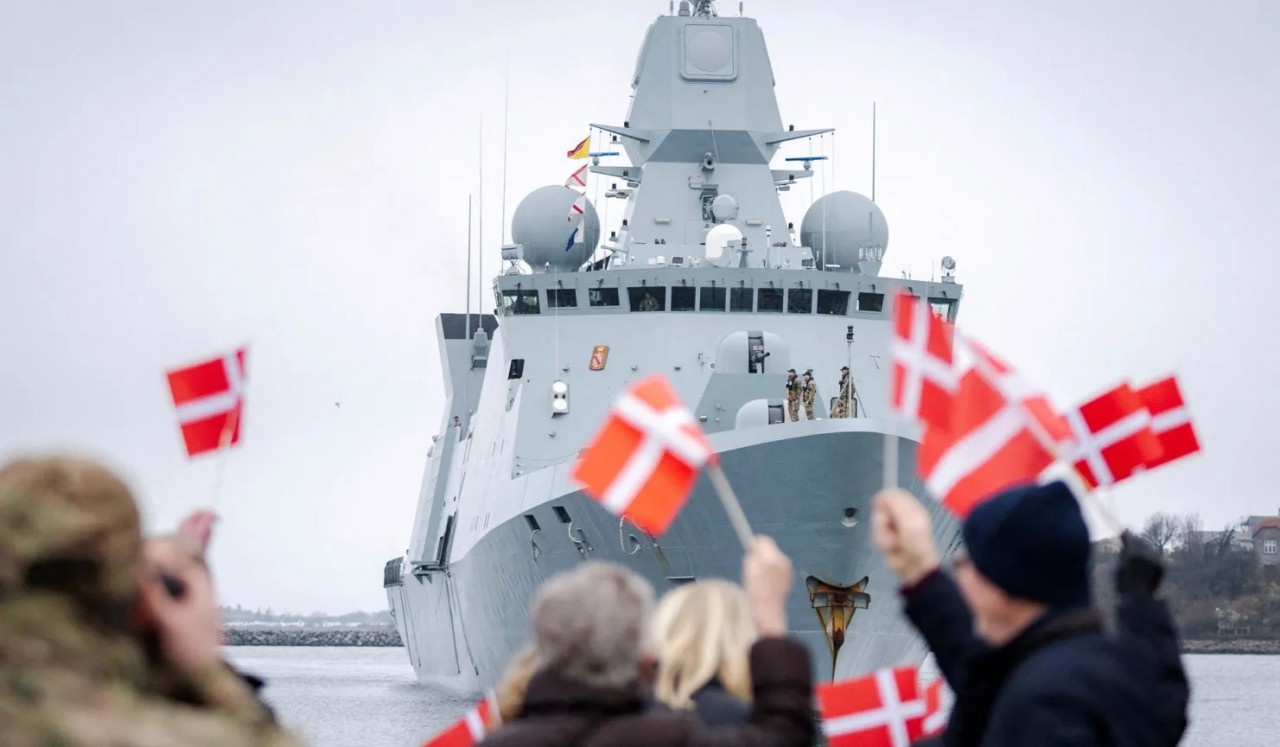 Ảnh ấn tượng (1 7/4): Nga nói về mục đích của kẻ chủ mưu đánh bom nhà hát, Ukraine tập trận ở miền Nam, Đại sứ quán Iran tại Syria bị tấn công