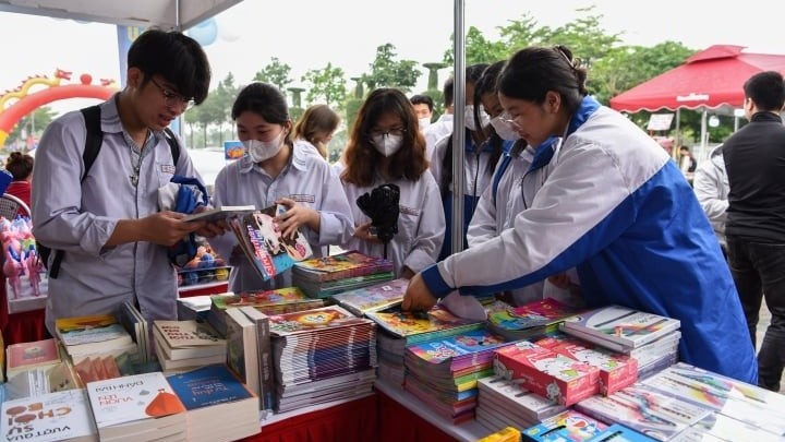 Hưởng ứng phong trào đọc sách qua Ngày sách và Văn hóa đọc năm 2024 tại Bắc Ninh