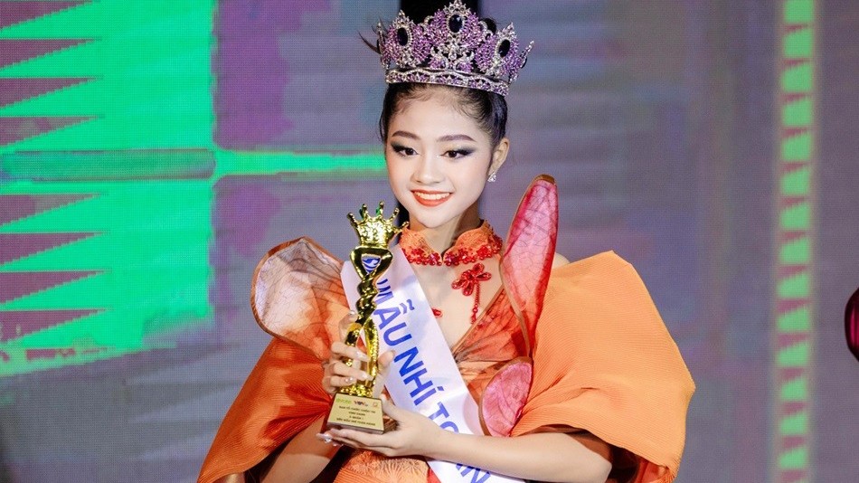 Cô bé 12 tuổi giành Quán quân Siêu mẫu nhí toàn năng 2024