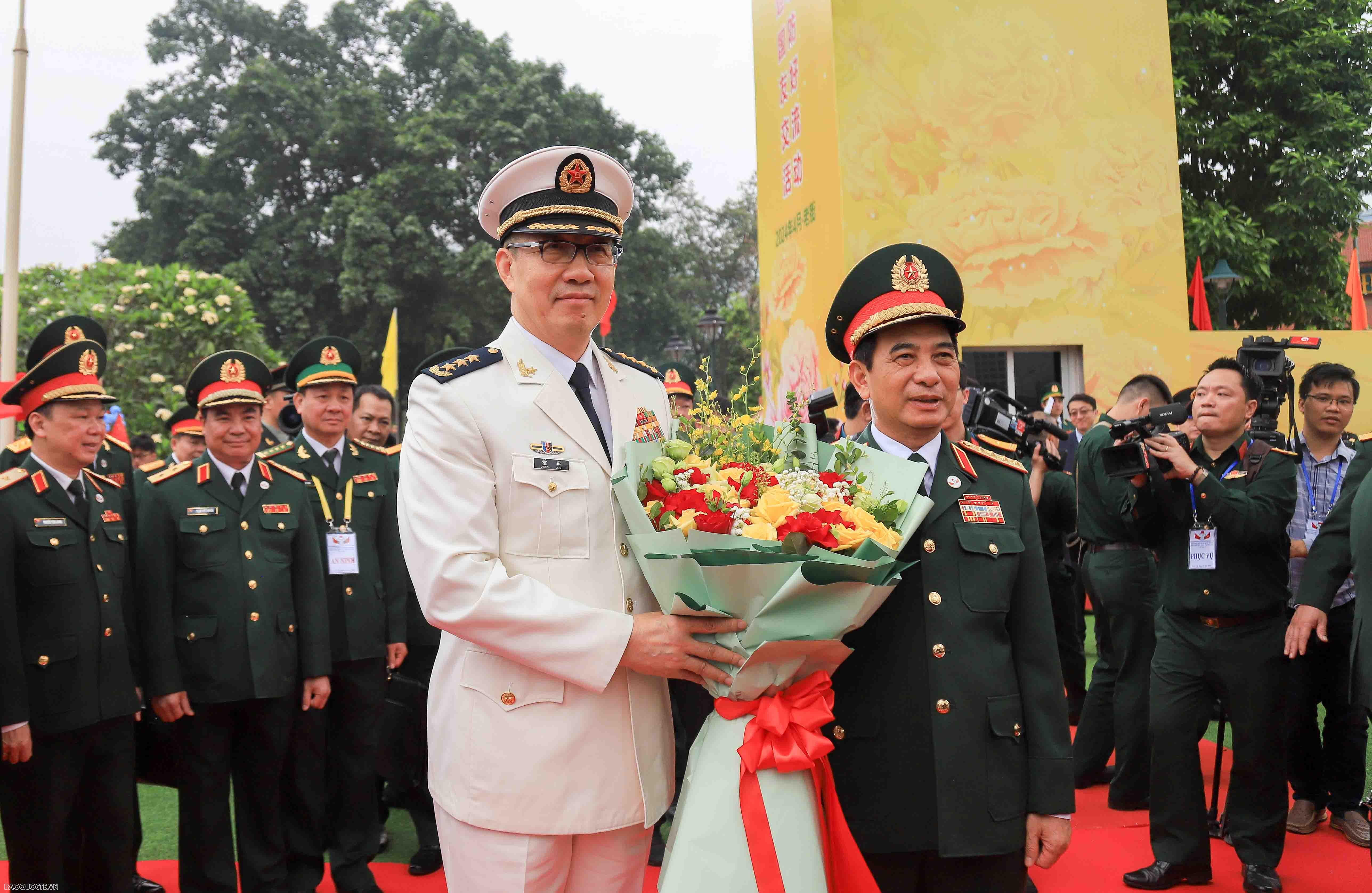 Giao lưu hữu nghị quốc phòng biên giới Việt Nam   Trung Quốc lần thứ 8 chính thức bắt đầu