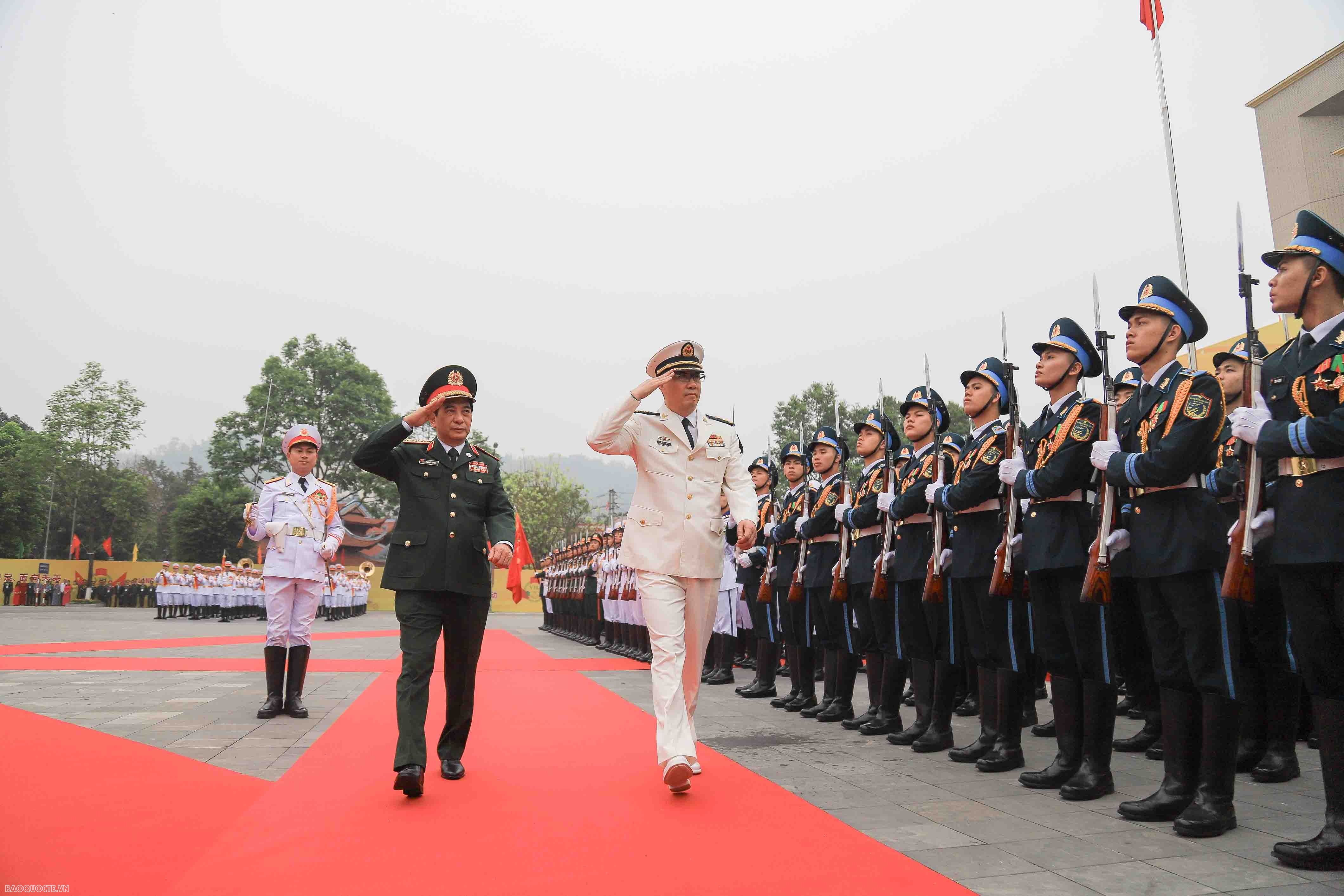 Giao lưu biên giứoi việt nam-trung quốc Giao lưu biên giứoi việt nam-trung quốc