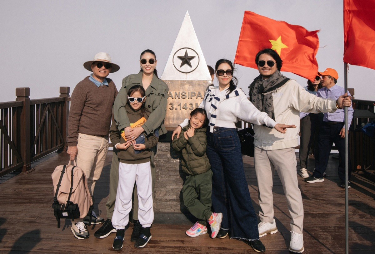 Tránh nắng nóng Sài Gòn, gia đình Hoa hậu Hà Kiều Anh, nhóm bạn thân du lịch Sa Pa