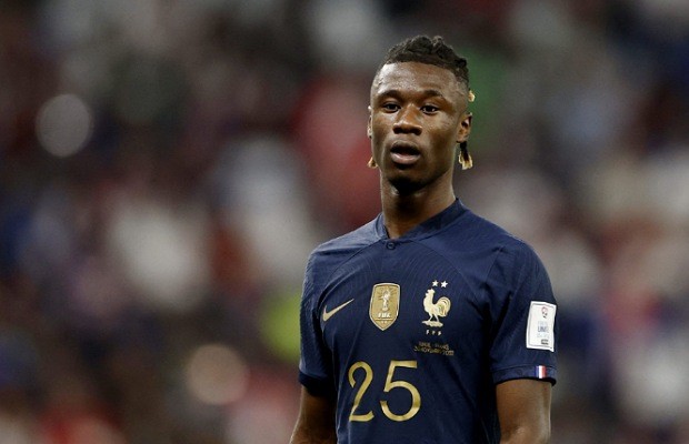 cầu thủ: Liverpool quan sát Alan Varela; Arsenal muốn có Eduardo Camavinga;