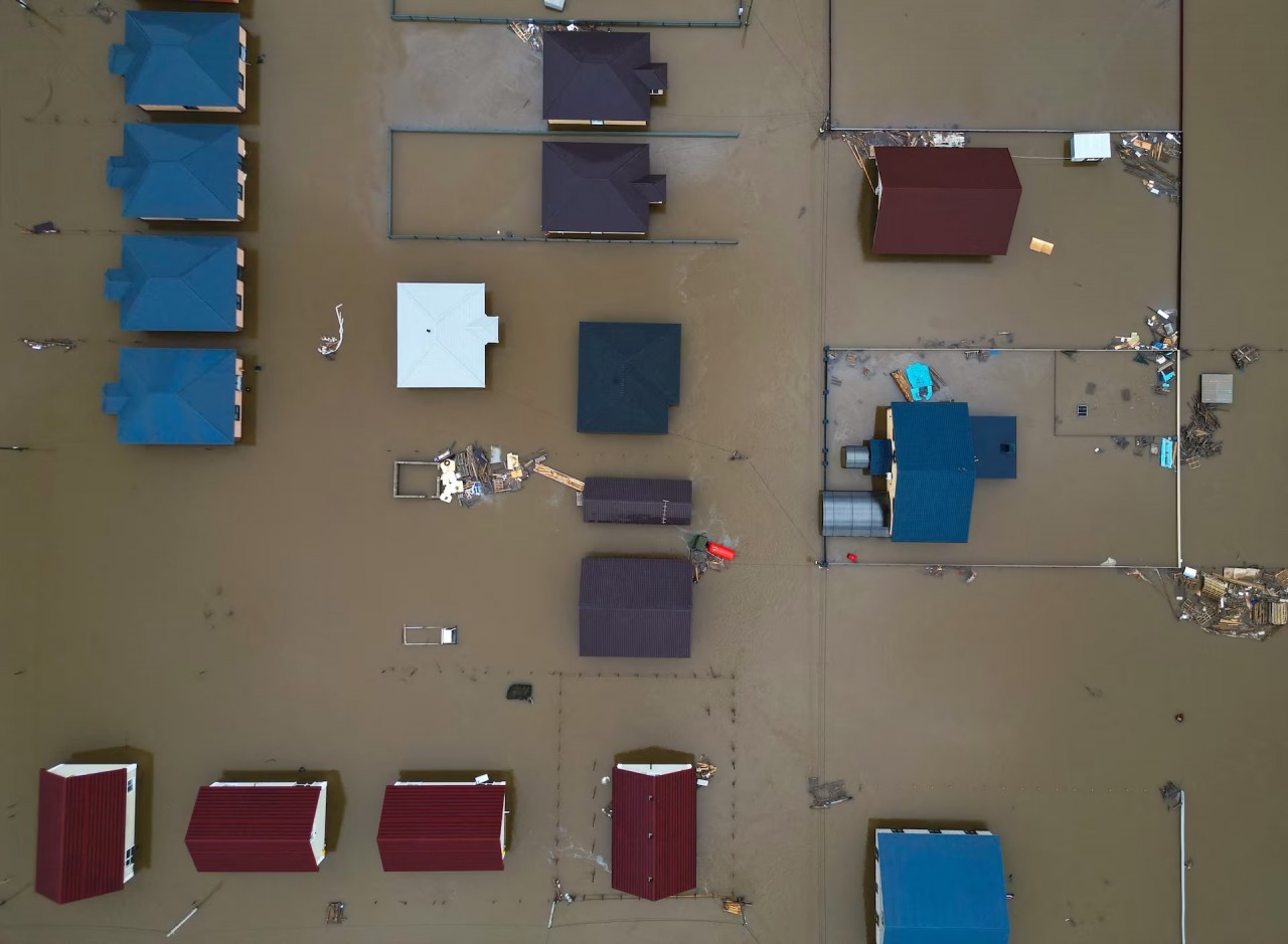 Khu vực gần biên giới Nga-Kazakhstan mênh mông biển nước do trận lũ lụt lịch sử Khu vực gần biên giới Nga Kazakhstan mênh mông biển nước do trận lũ lụt lịch sử