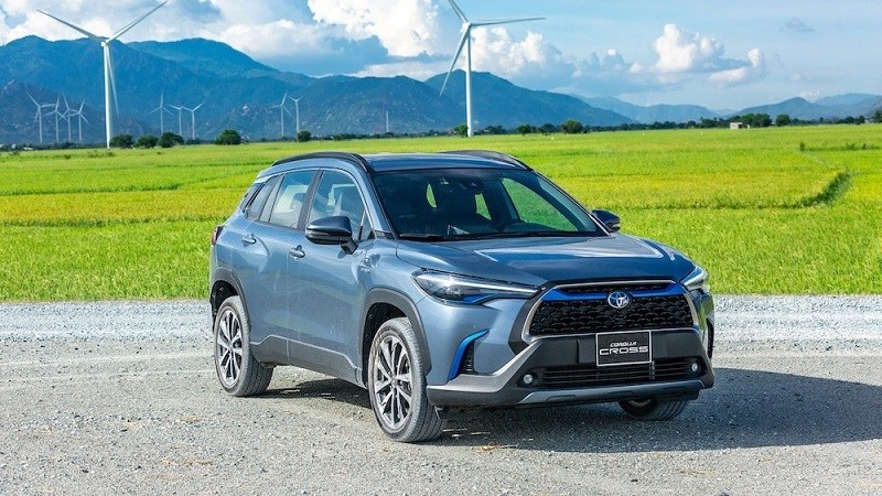 Loạt xe gầm cao nổi bật giá tầm 900 triệu đồng