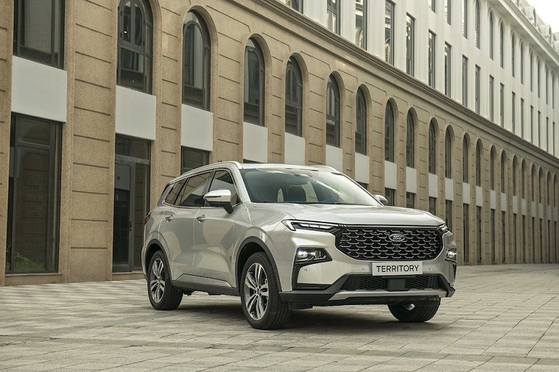 Loạt xe gầm cao nổi bật giá tầm 900 triệu đồng