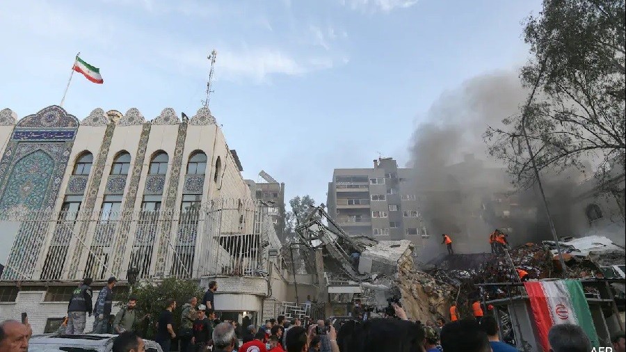 Iran tung 'kế' mới đối đầu Israel, Mỹ rốt ráo nhờ Trung Quốc và loạt nước ra mặt 'khuyên nhủ' Tehran