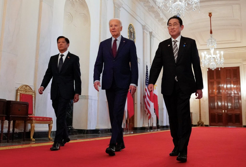 Thượng đỉnh Mỹ-Nhật Bản-Philippines: Ông Biden ra cam kết bảo vệ, Thủ tướng Kishida nói về 'sự kiệt sức' của cường quốc số một Thượng đỉnh Mỹ-Nhật Bản-Philippines: Ông Biden ra cam kết bảo vệ, Thủ tướng Kishida nói về 'sự kiệt sức' của cường quốc số một