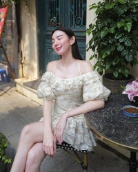 Nhiều Hoa hậu Việt và diễn viên chọn diện mẫu váy hoa thời trang Hè trang nhã