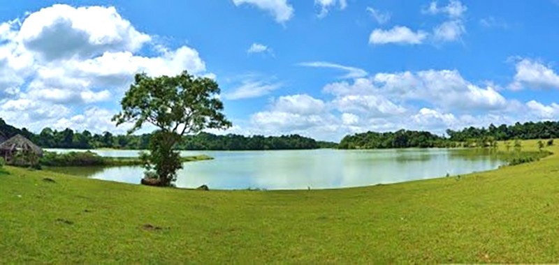 Bức tranh thuỷ mặc Trảng cỏ Bù Lạch đẹp thi vị như một Triển vọng phát triển du lịch xanh bền vững tại Bình Phước