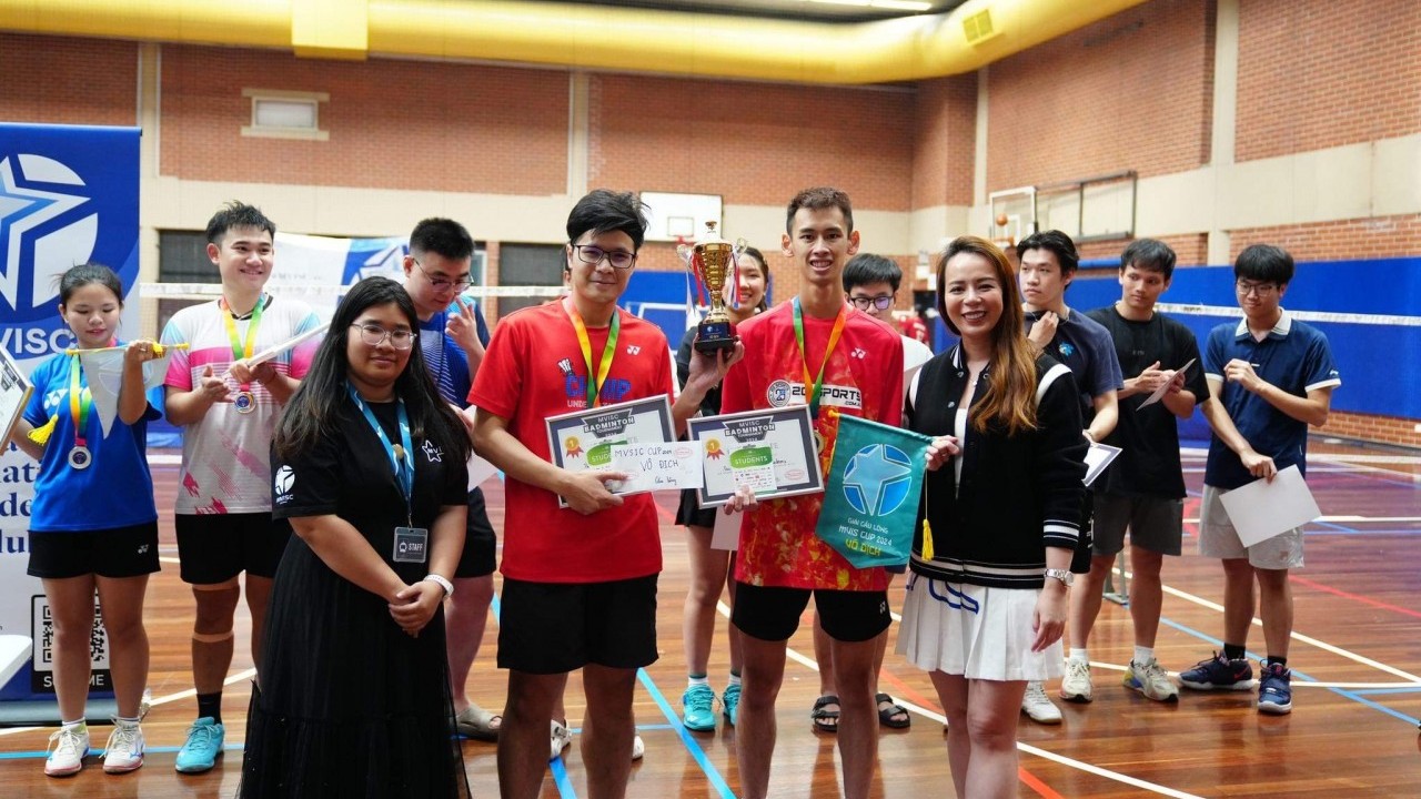 Cộng đồng du học sinh Việt Nam tại Đại học Monash tổ chức giải cầu lông thường niên