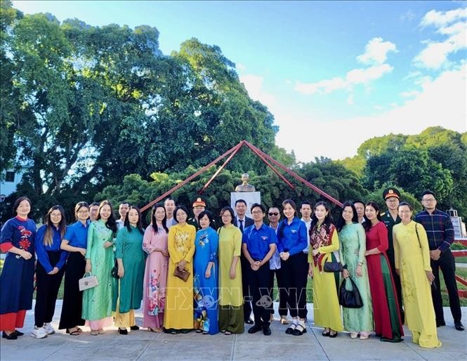 Làm sâu sắc thêm tình đoàn kết hữu nghị vượt trùng dương Việt Nam-Cuba Làm sâu sắc thêm tình đoàn kết hữu nghị vượt trùng dương Việt Nam-Cuba