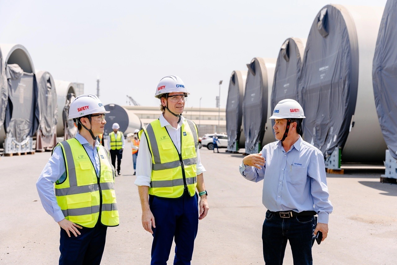 Xuất khẩu ngày 8-14/4: Xuất nhập khẩu đạt gần 145 tỷ USD; Tourbin điện gió Made in Vietnam sẽ sớm có mặt tại Hàn Quốc Xuất khẩu ngày 8-14/4: Xuất nhập khẩu đạt gần 145 tỷ USD; Tourbin điện gió Made in Vietnam sẽ sớm có mặt tại Hàn Quốc