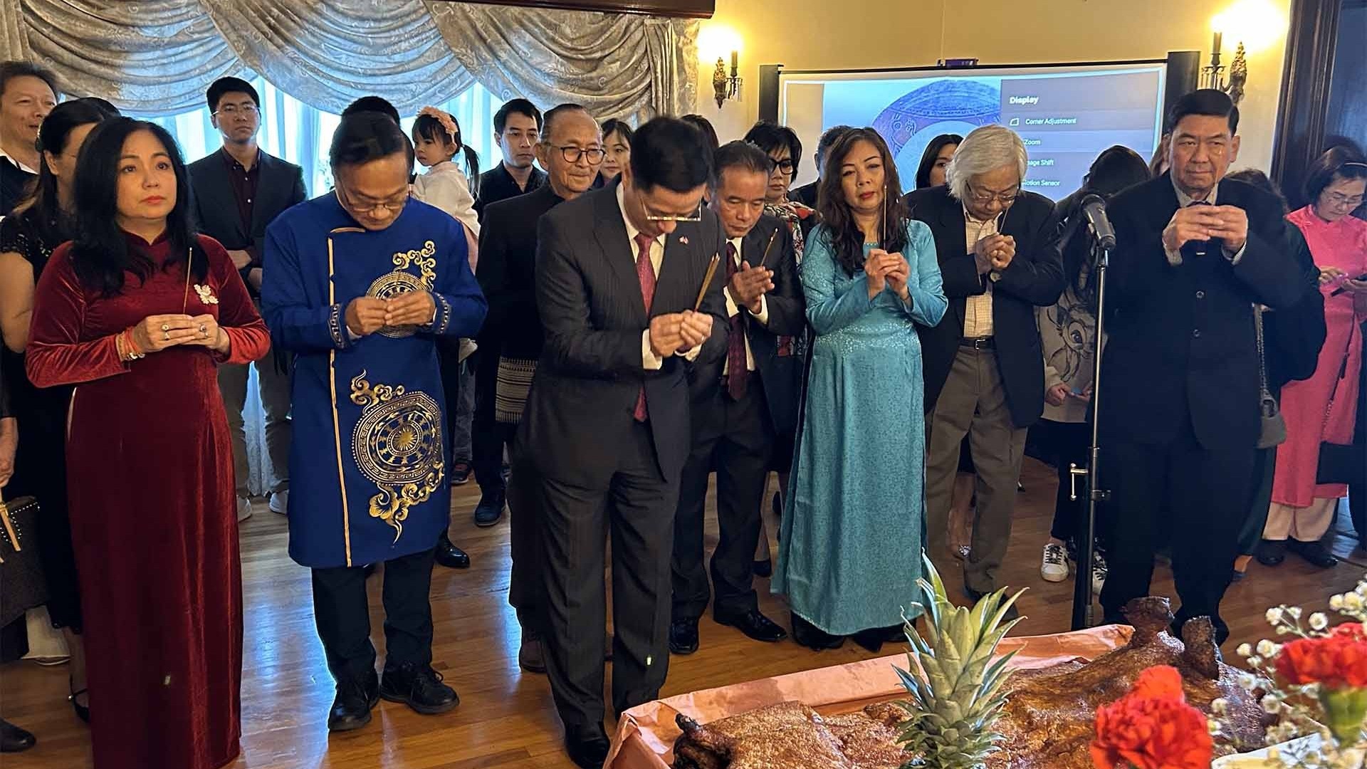 Người Việt tại Canada đoàn kết hướng về Tổ quốc