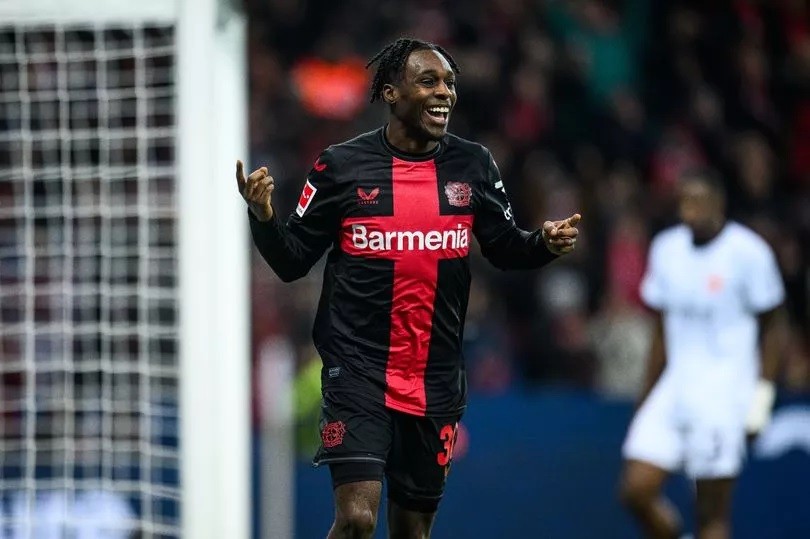 Chuyển nhượng cầu thủ: MU đàm phán hậu vệ cánh Jeremie Frimpong Chuyển nhượng cầu thủ: MU đàm phán hậu vệ cánh Jeremie Frimpong