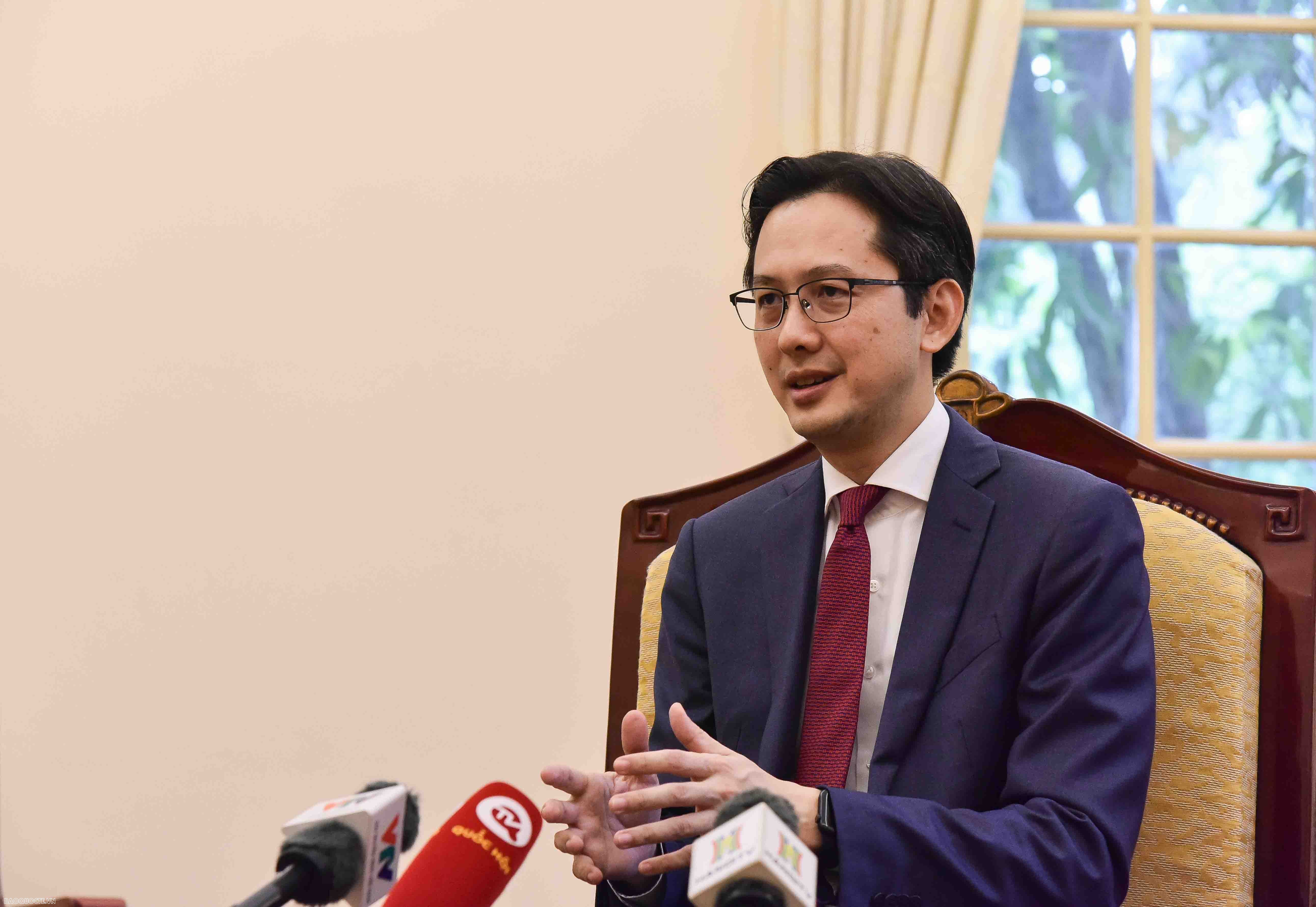 Dành riêng cho ASEAN, của ASEAN và vì người dân ASEAN Dành riêng cho ASEAN, của ASEAN và vì người dân ASEAN