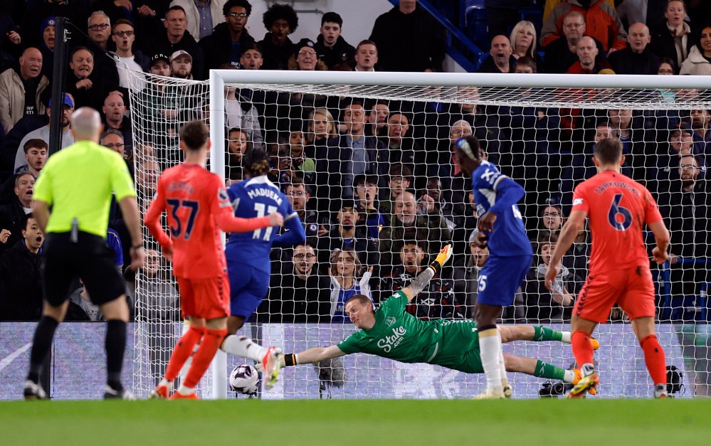 Ghi thêm 4 bàn thắng cho Chelsea, Cole Palmer vươn lên đầu Vua phá lưới Ngoại hạng Anh Ghi thêm 4 bàn thắng cho Chelsea, Cole Palmer vươn lên đầu Vua phá lưới Ngoại hạng Anh