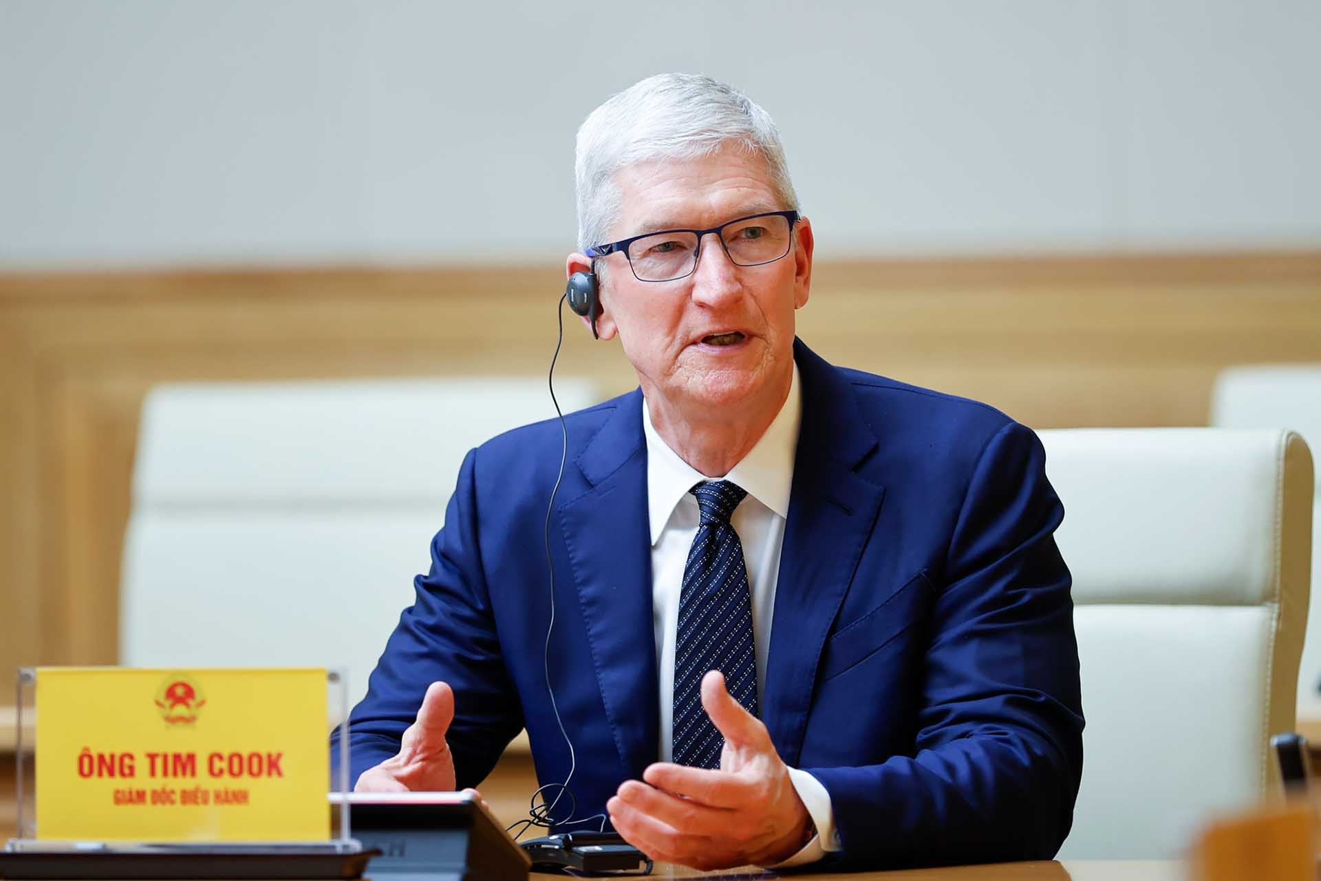 CEO Apple Tim Cook mong muốn đẩy mạnh hơn nữa các hoạt động đầu tư tại Việt Nam CEO Apple Tim Cook mong muốn đẩy mạnh hơn nữa các hoạt động đầu tư tại Việt Nam