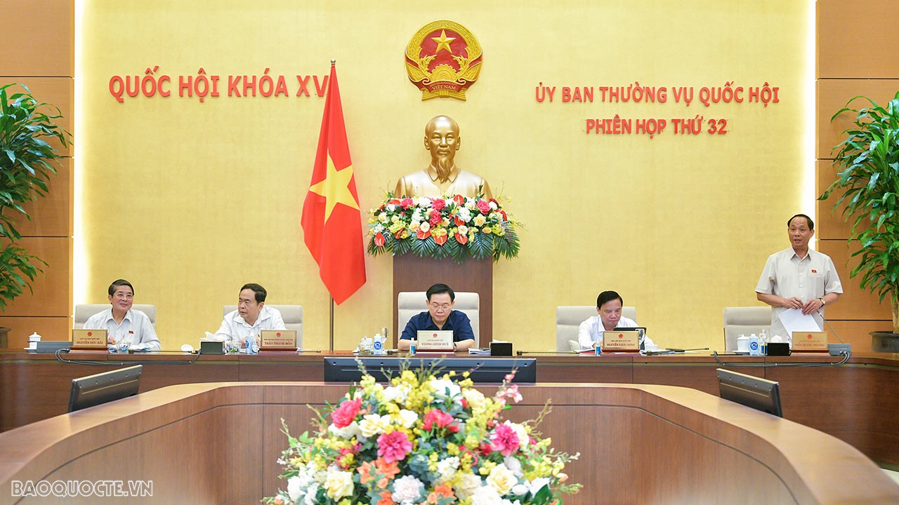 Cử tri và nhân dân quan tâm, đánh giá cao phiên chất vấn 2 nhóm vấn đề thuộc lĩnh vực quản lý của Bộ Tài chính và Bộ Ngoại giao Cử tri và nhân dân quan tâm, đánh giá cao phiên chất vấn đại biểu Quốc hội thuộc 2 nhóm vấn đề của Bộ Tài chính và Bộ Ngoại giao