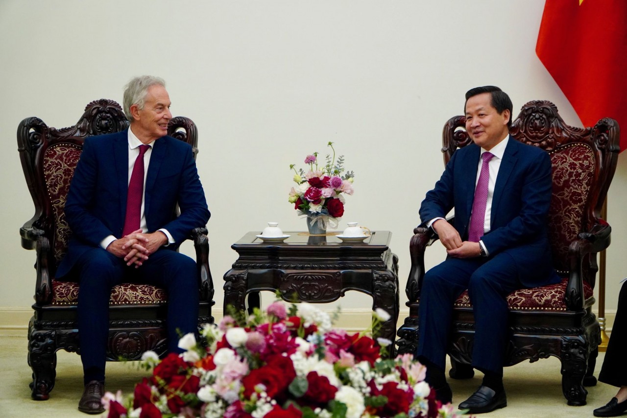 Phó Thủ tướng Lê Minh Khái tiếp Tony Blair Phó Thủ tướng Lê Minh Khái tiếp Tony Blair