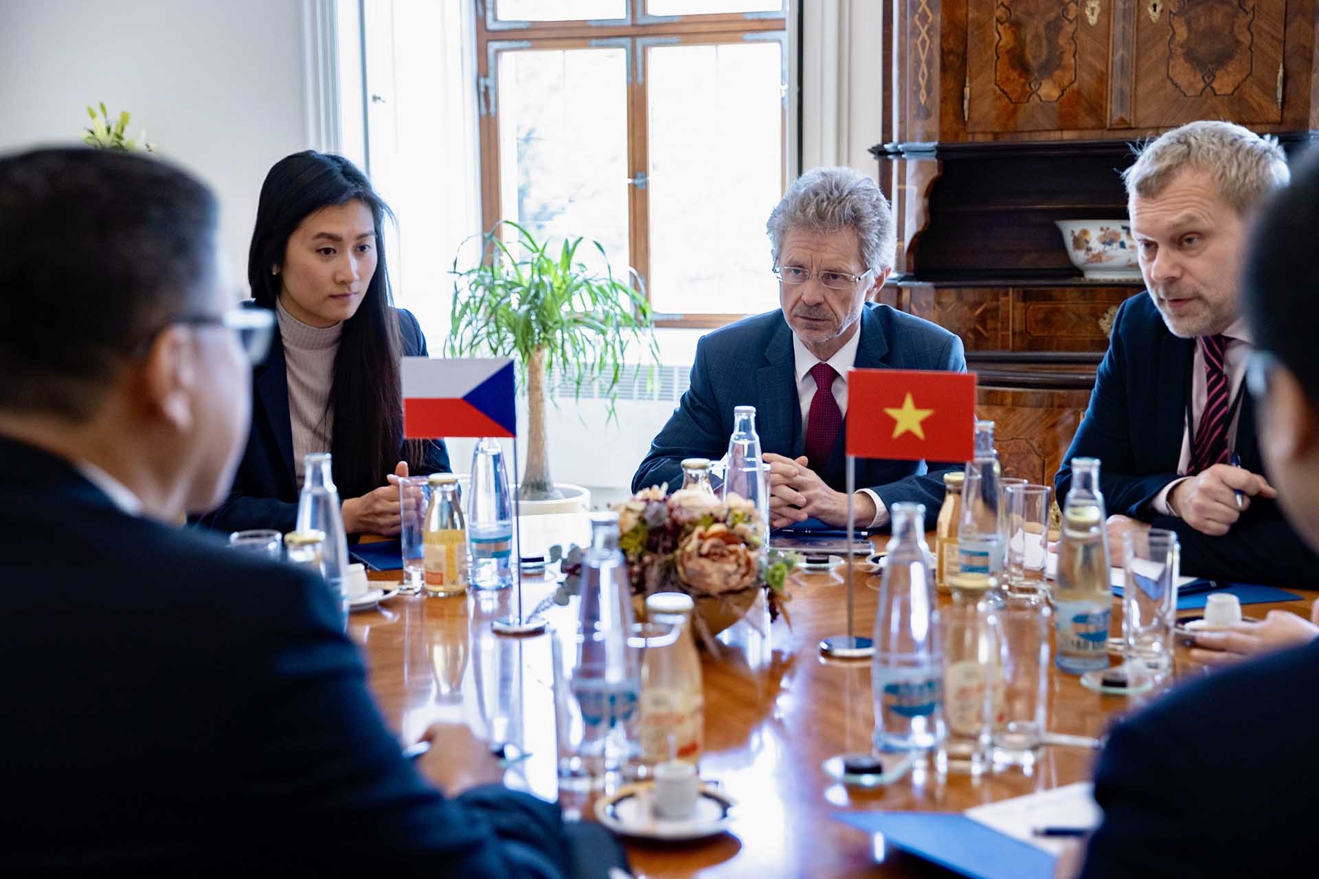 Chủ tịch Thượng viện Cộng hòa Czech đánh giá cao tiềm năng kinh tế và vị thế của Việt Nam tại khu vực Chủ tịch Thượng viện Cộng hòa Czech đánh giá cao tiềm năng kinh tế và vị thế của Việt Nam tại khu vực