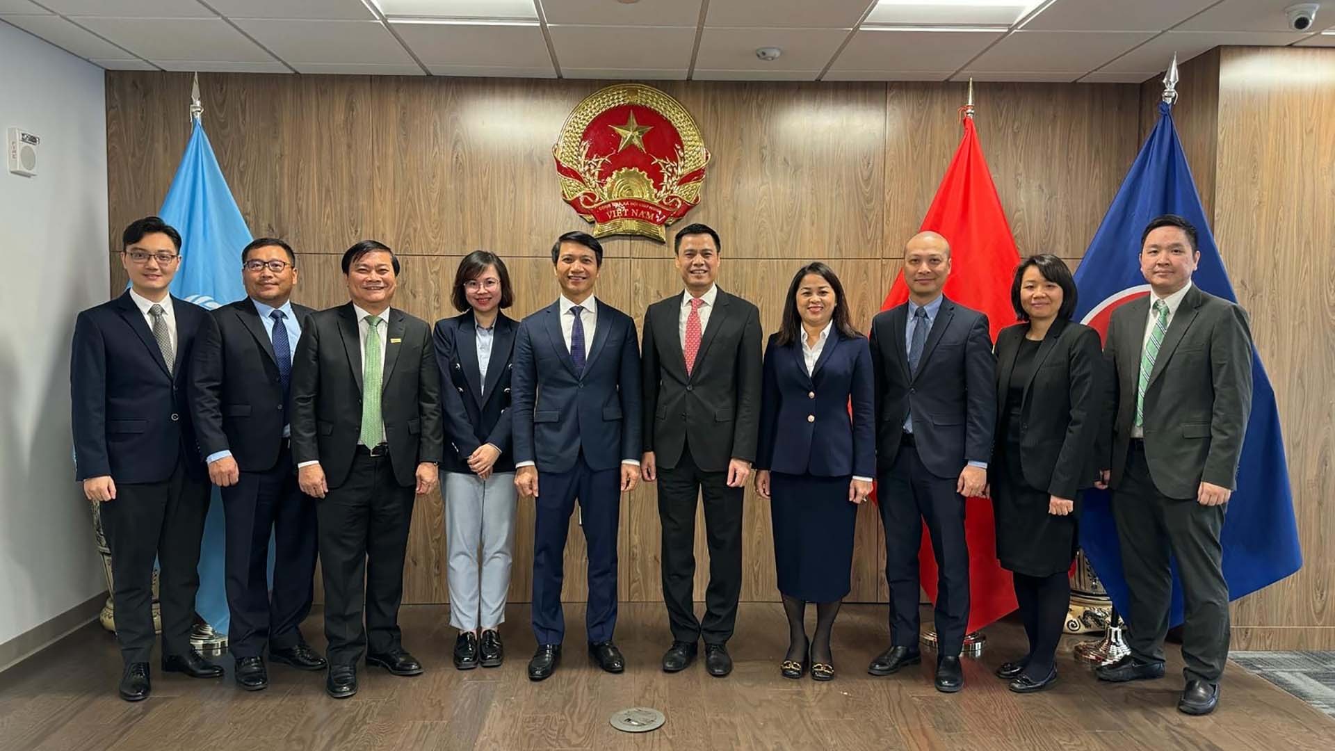 Đại sứ Việt Nam tại Liên hợp quốc làm việc với Bí thư thường trực Trung ương Đoàn TNCS Hồ Chí Minh Đại sứ Việt Nam tại Liên hợp quốc làm việc với Bí thư thường trực Trung ương Đoàn TNCS Hồ Chí Minh