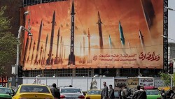 Xung đột Iran-Israel: Cuộc so găng lên đỉnh điểm, ‘gọi tên’ đối đầu quân sự trực tiếp?