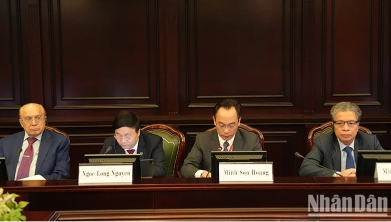 Thứ trưởng Giáo dục và Đào tạo Việt Nam Hoàng Minh Sơn phát biểu. (Ảnh: Xuân Hưng)