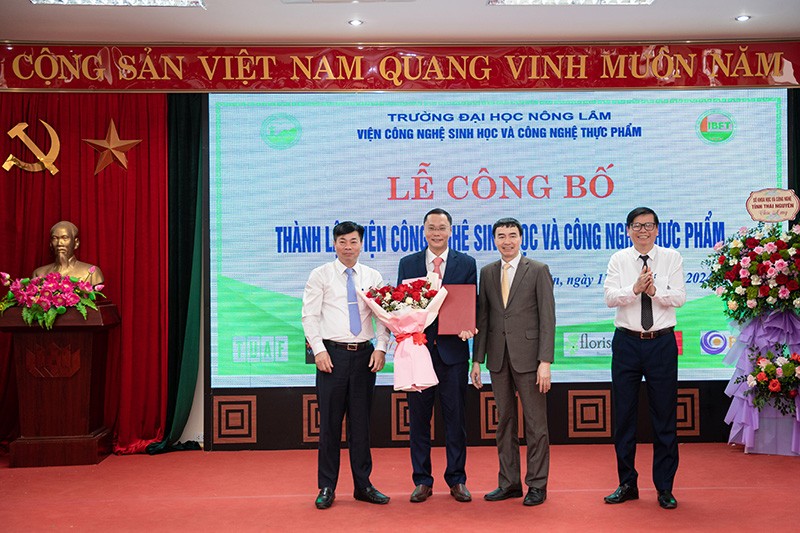 Lễ công bố thành lập Viện Công nghệ Sinh học và Công nghệ Thực phẩm, trường Đại học Nông Lâm, Đại học Thái Nguyên Lễ công bố thành lập Viện Công nghệ Sinh học và Công nghệ Thực phẩm, trường Đại học Nông Lâm, Đại học Thái Nguyên