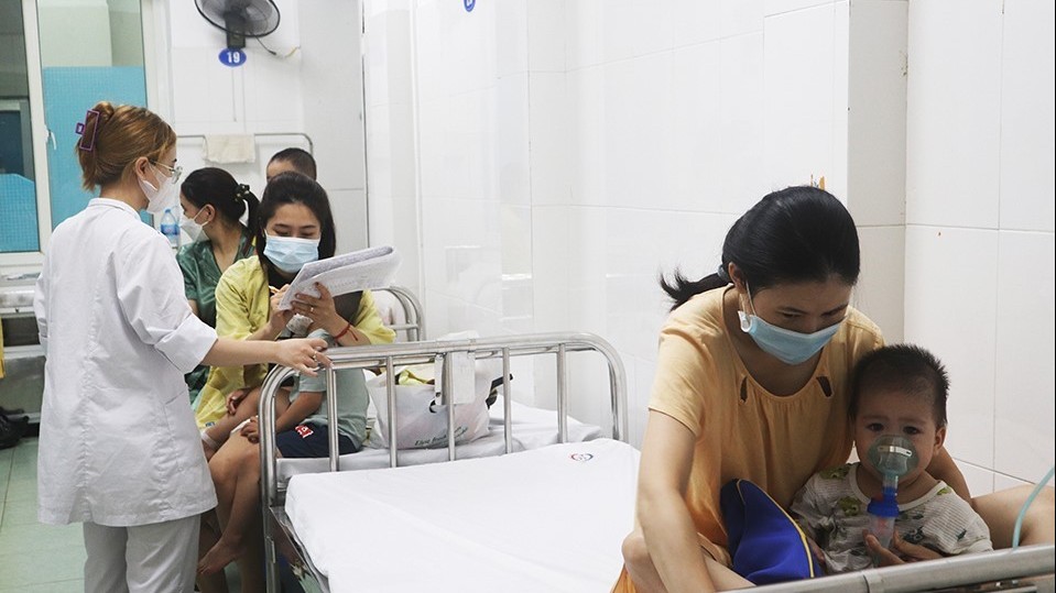 Hà Nội ghi nhận thêm gần 200 ca mắc tay chân miệng, phòng bệnh cho trẻ thế nào?