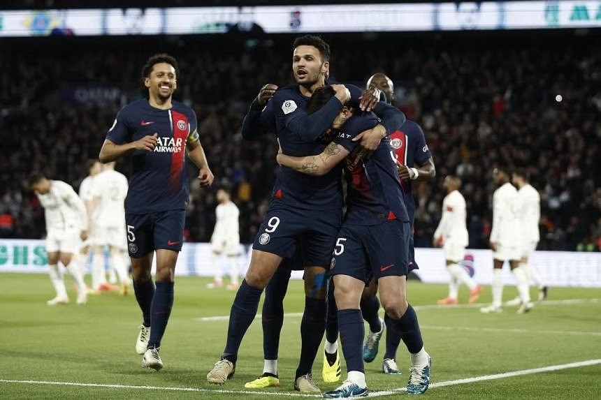 Thắng đậm Lyon, PSG củng cố vững chắc vị trí dẫn đầu Ligue 1 2023/24