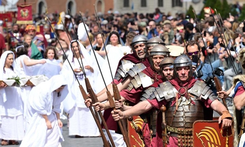 Italy: Thành phố Rome tưng bừng lễ hội mừng ‘sinh nhật’ 2.777 tuổi Italy: Thành phố Rome tưng bừng lễ hội mừng ‘sinh nhật’ 2.777 tuổi