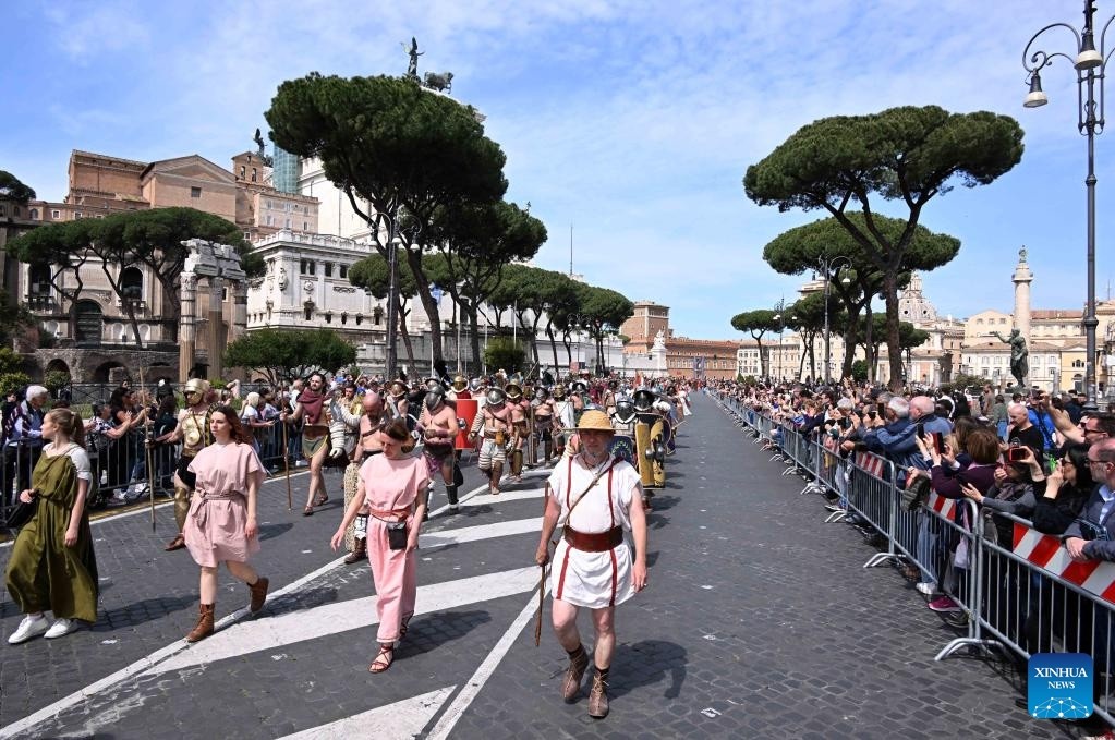 Italy: Thành phố Rome tưng bừng lễ hội mừng ‘sinh nhật’ 2.777 tuổi Italy: Thành phố Rome tưng bừng lễ hội mừng ‘sinh nhật’ 2.777 tuổi