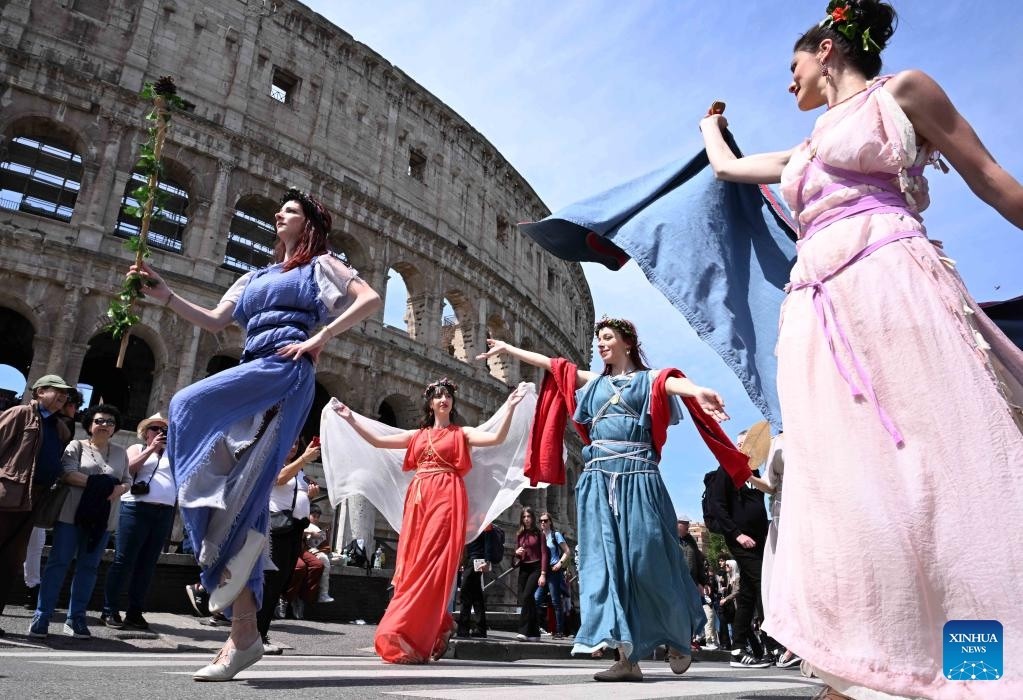 Italy: Thành phố Rome tưng bừng lễ hội mừng ‘sinh nhật’ 2.777 tuổi Italy: Thành phố Rome tưng bừng lễ hội mừng ‘sinh nhật’ 2.777 tuổi