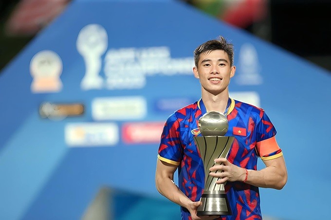 bạn gái thủ môn Quan Văn Chuẩn