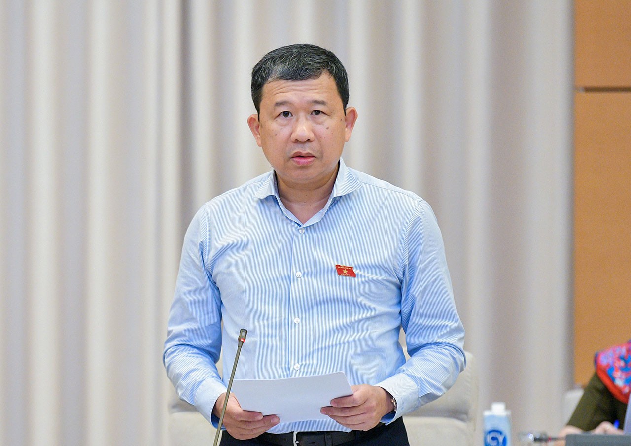 Bảo đảm chế độ đãi ngộ đối với các thành viên cơ quan Việt Nam ở nước ngoài phù hợp với tiềm lực, vị thế điều kiện kinh tế của đất nước trong tình hìn