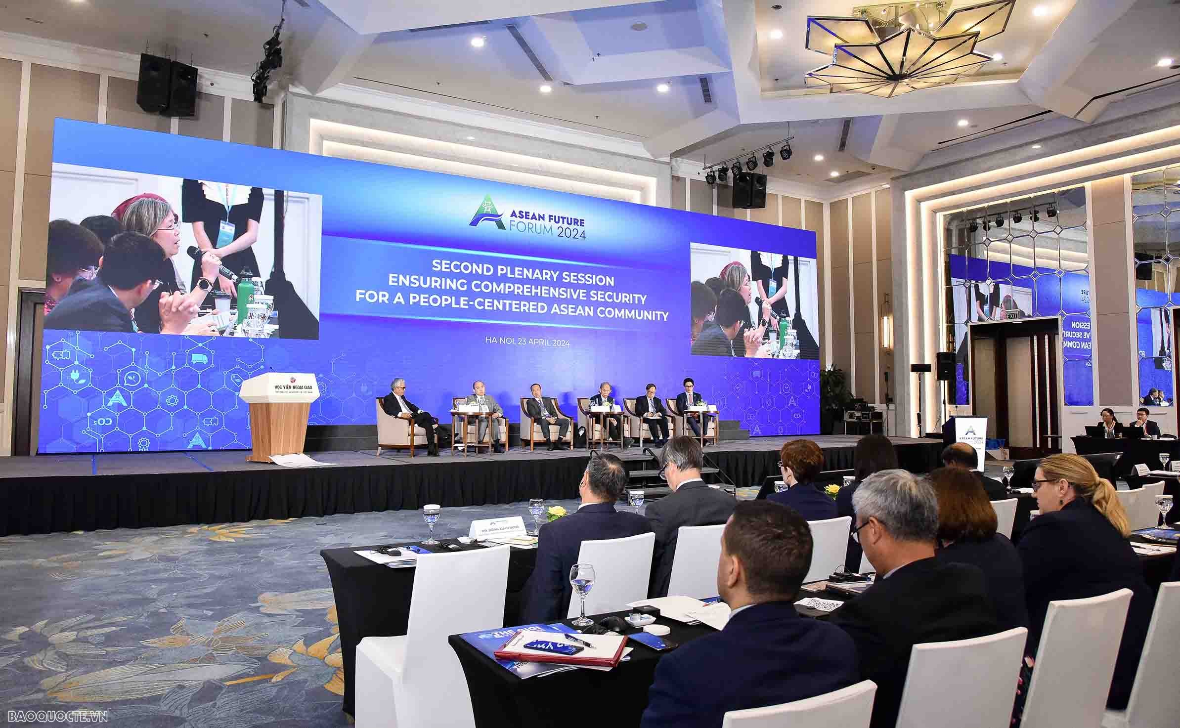 Phiên toàn thể thứ hai Diễn đàn Tương lai ASEAN 2024: Bảo đảm an ninh toàn diện vì Cộng đồng lấy người dân làm trung tâm Phiên toàn thể thứ hai Diễn đàn Tương lai ASEAN 2024: Bảo đảm an ninh toàn diện vì Cộng đồng lấy người dân làm trung tâm