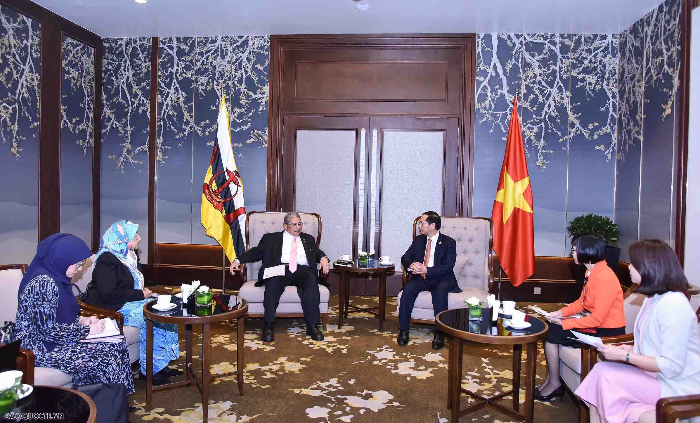 undefined bộ trưởng tiếp bộ trưởng brunei