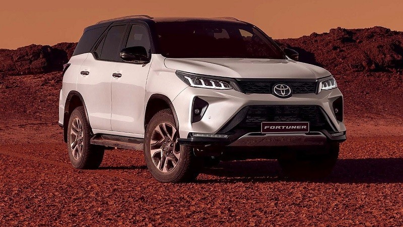 Ra mắt Toyota Fortuner hybrid đầu tiên trên thế giới: Mạnh mẽ và tiết kiệm hơn