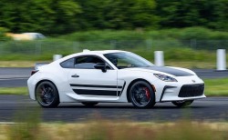 Top 5 mẫu xe thể thao đời mới có giá bán hấp dẫn dưới 1 tỷ đồng